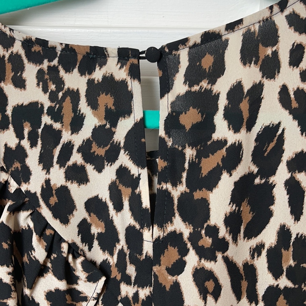 Lane Bryant Cheetah Print Ruffle Top Size 20 - Picture 3 of 4